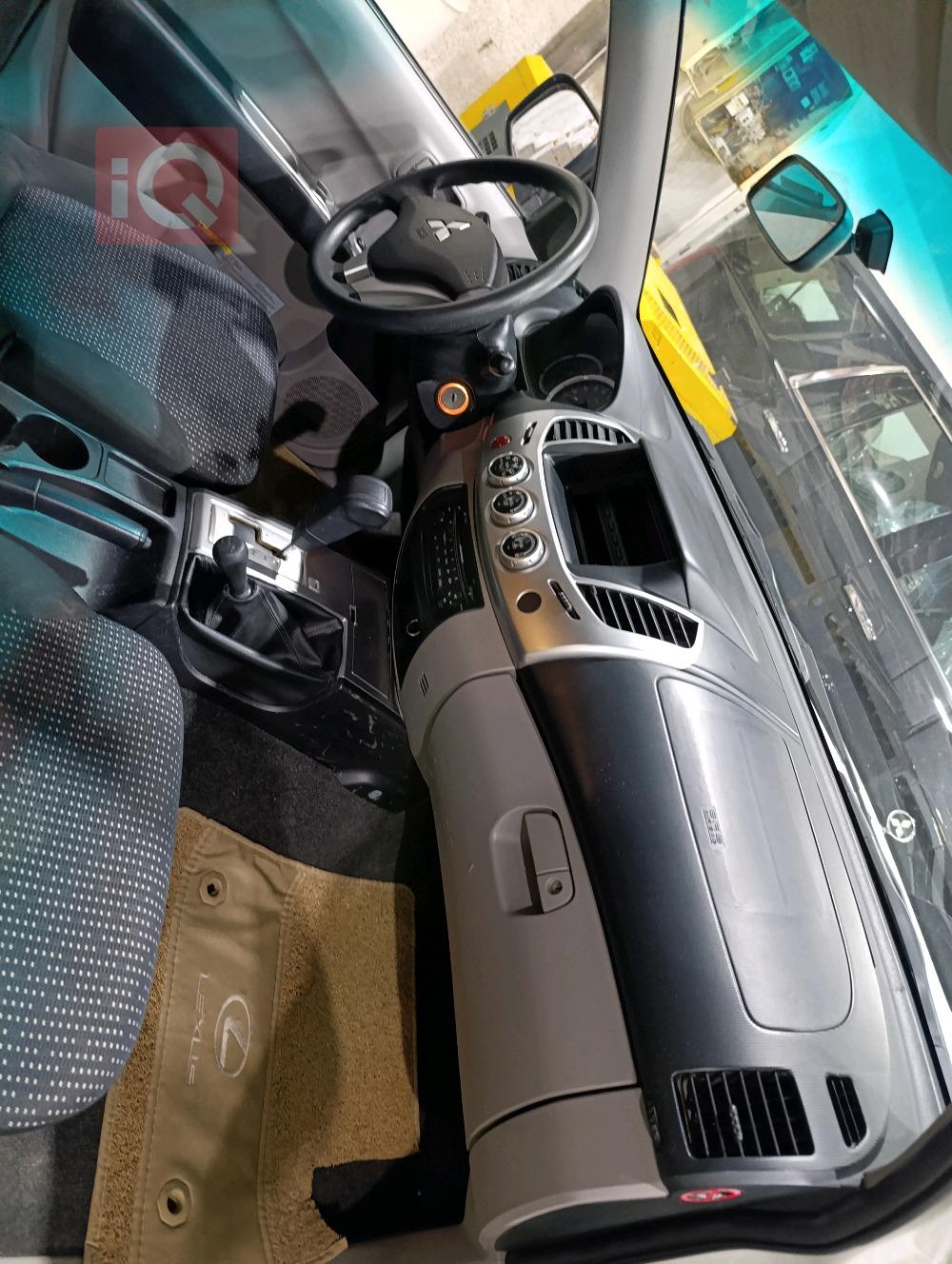 میتسوبیشی L200